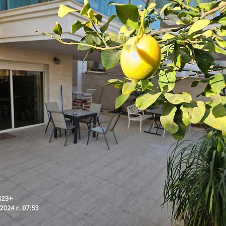 Milana'S Deluxe With Big Patio And Pool Lägenhet Eilat Exteriör bild