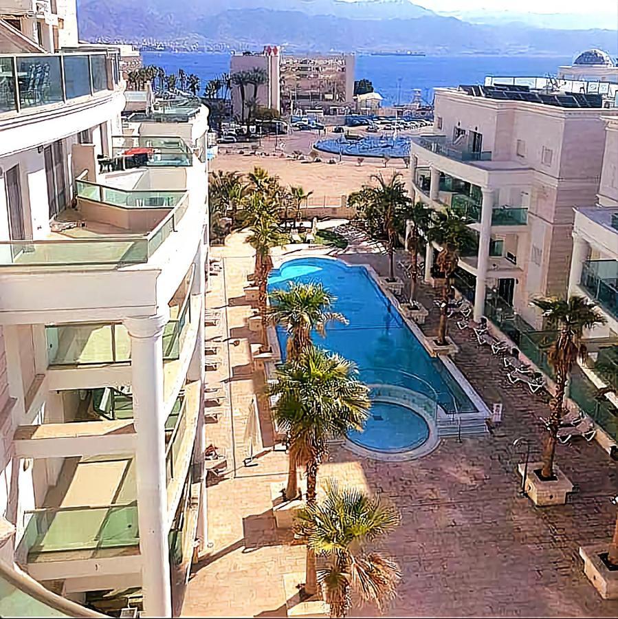 Milana'S Deluxe With Big Patio And Pool Lägenhet Eilat Exteriör bild