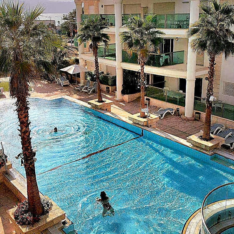Milana'S Deluxe With Big Patio And Pool Lägenhet Eilat Exteriör bild