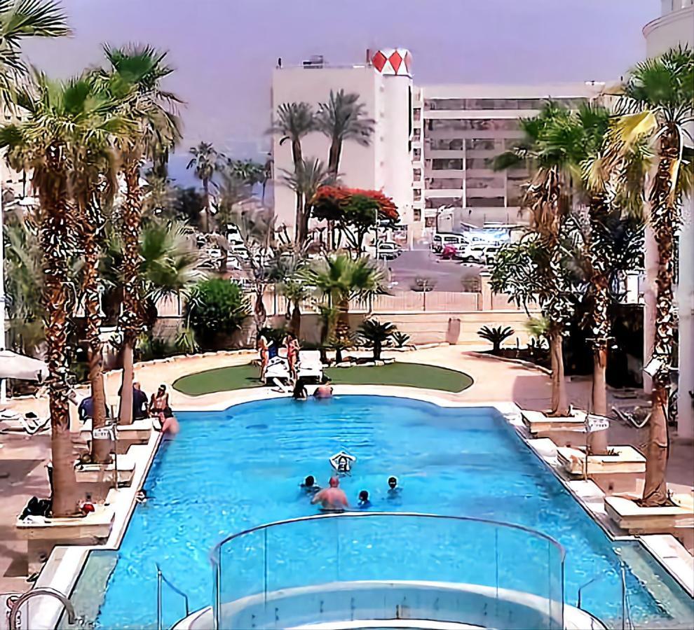 Milana'S Deluxe With Big Patio And Pool Lägenhet Eilat Exteriör bild